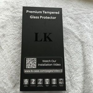 Tempered glass screen protector